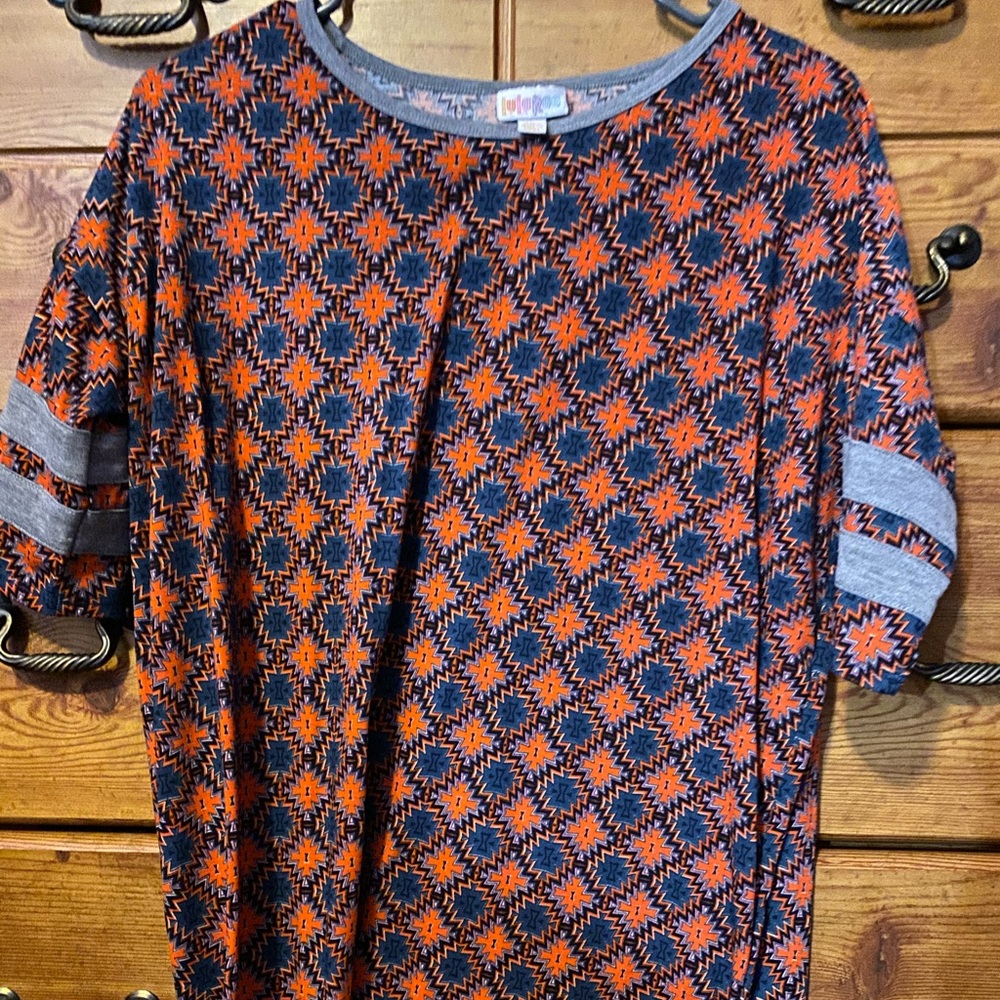 LuLaroe Irma tunic